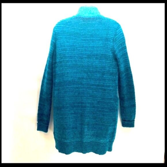 Soft Oversized Cardigan Sweater With Pockets - Picture 3 of 12